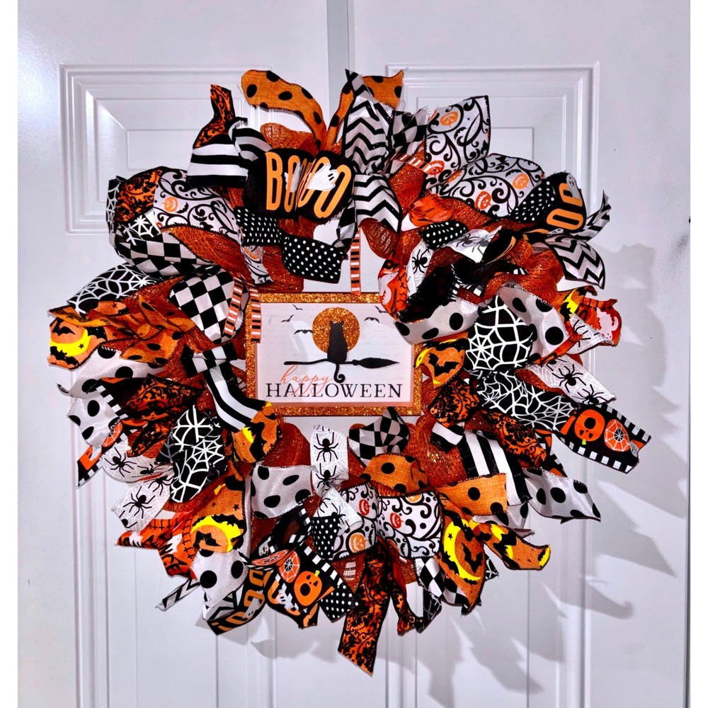 Handmade Halloween Wreath Deco Mesh 21" - Picture 1 of 1